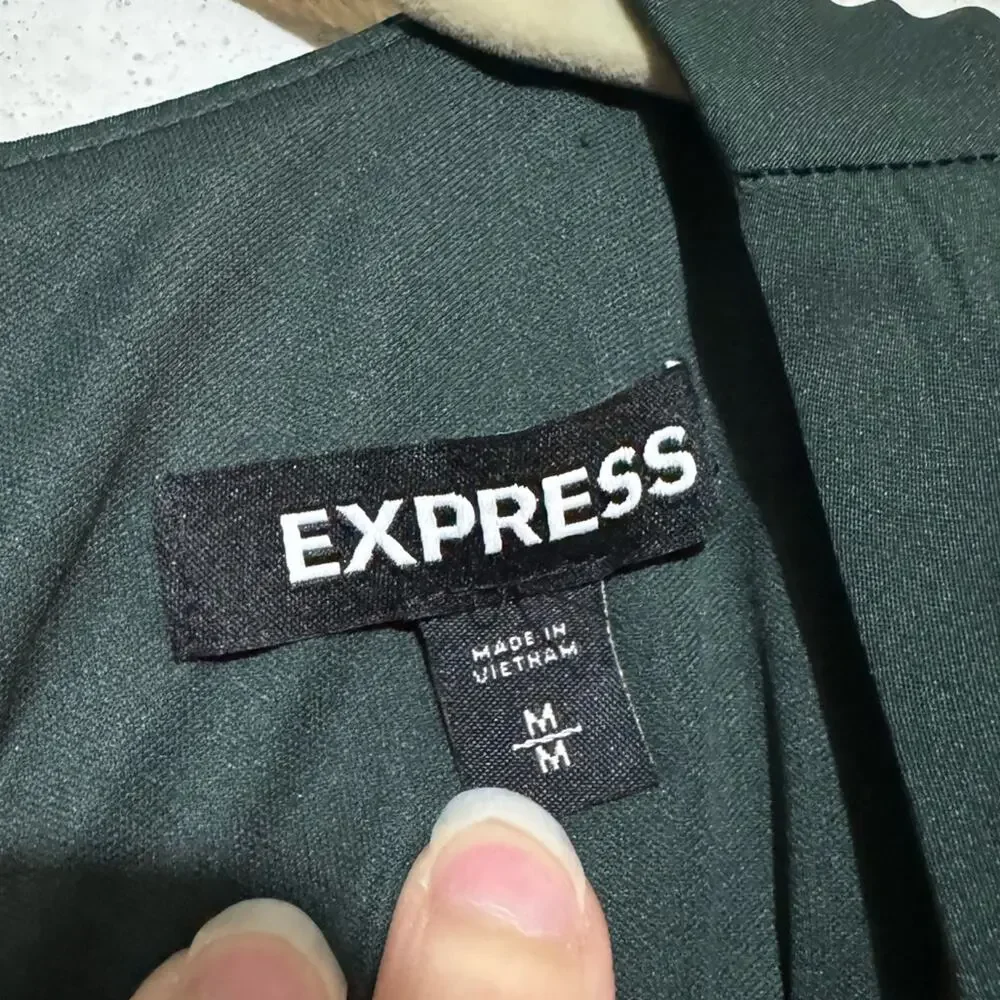 Express this dress